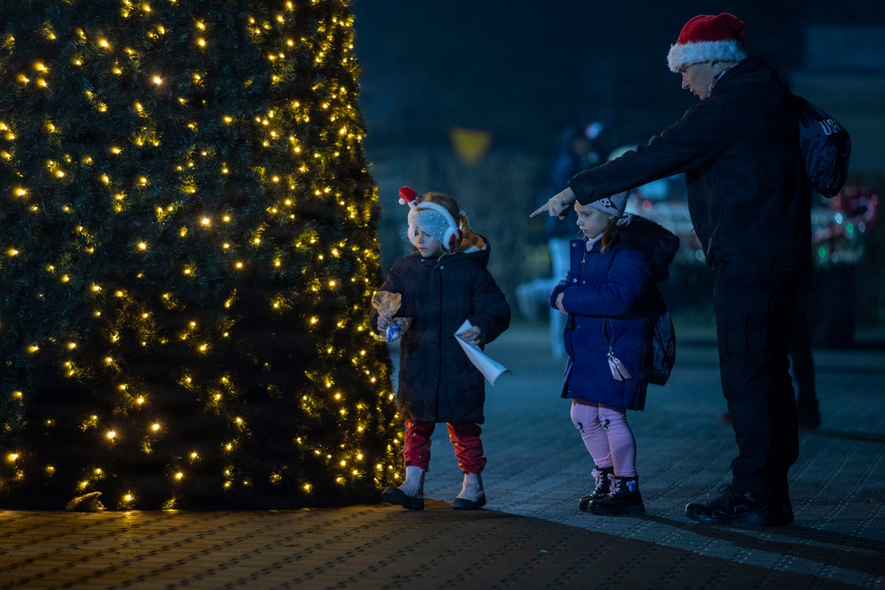 USAG Poland and 3rd ID tree lighting ceremony