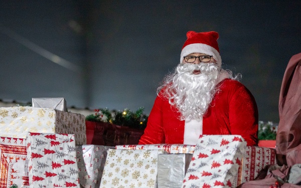 USAG Poland and 3rd ID tree lighting ceremony