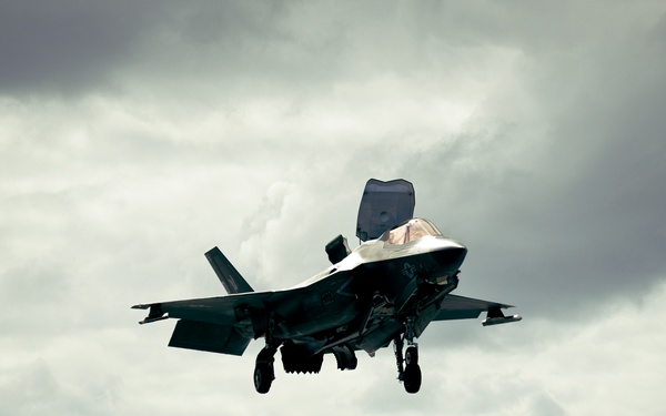 31st MEU | Flight Operations Aboard USS Tripoli