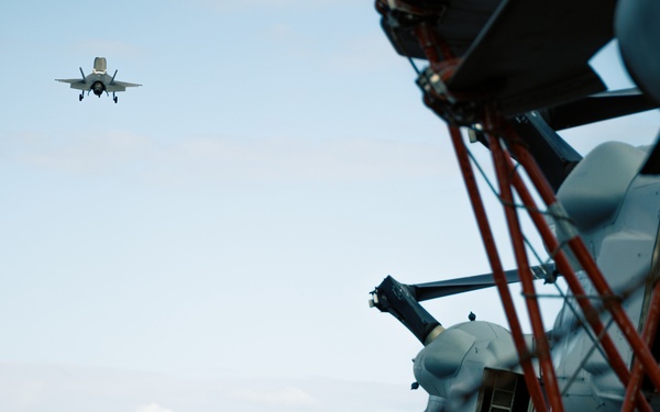 31st MEU | Flight Operations Aboard USS Tripoli