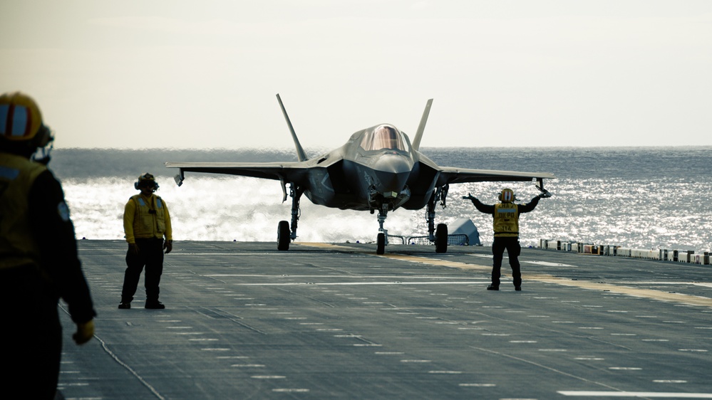 31st MEU | Flight Operations Aboard USS Tripoli