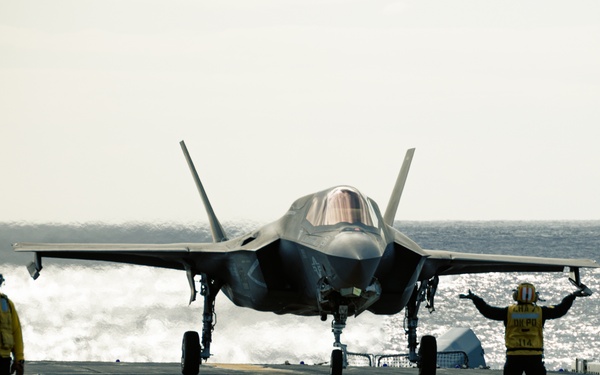 31st MEU | Flight Operations Aboard USS Tripoli