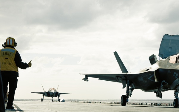 31st MEU | Flight Operations Aboard USS Tripoli