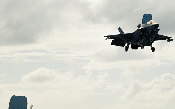 31st MEU | Flight Operations Aboard USS Tripoli