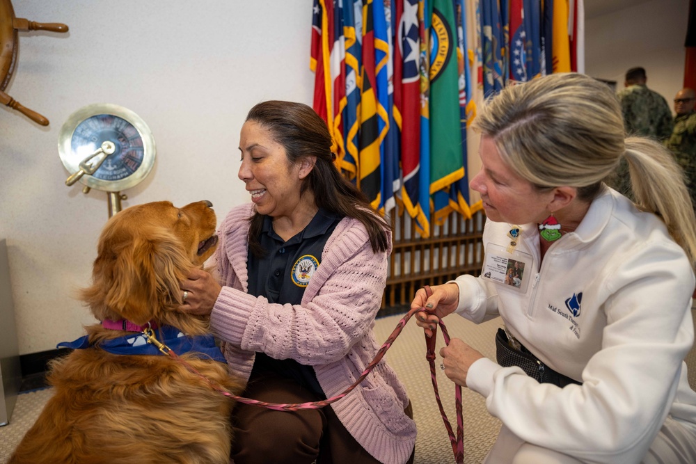 Mid-South Therapy Dogs visit CNRC