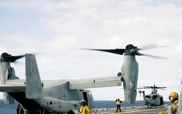31st MEU | Flight Operations Aboard USS Tripoli