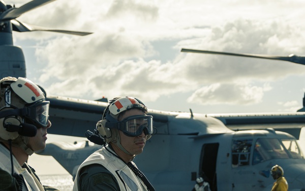 31st MEU | Flight Operations Aboard USS Tripoli