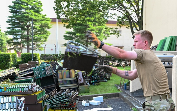 934th Communications Squadron Deconstruction Of The MSL-100