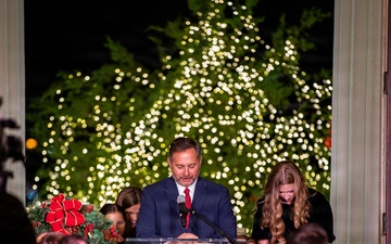 151st Army Band brings Christmas carols to Alabama’s 2025 state Christmas tree lighting ceremony