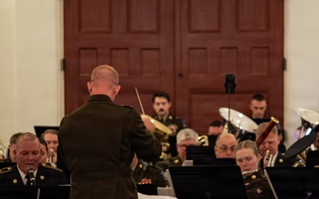 151st Army Band brings Christmas carols to Alabama’s 2025 state Christmas tree lighting ceremony