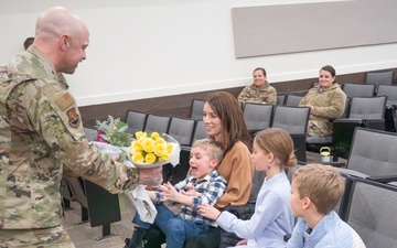 124th Medical Group Changes Command