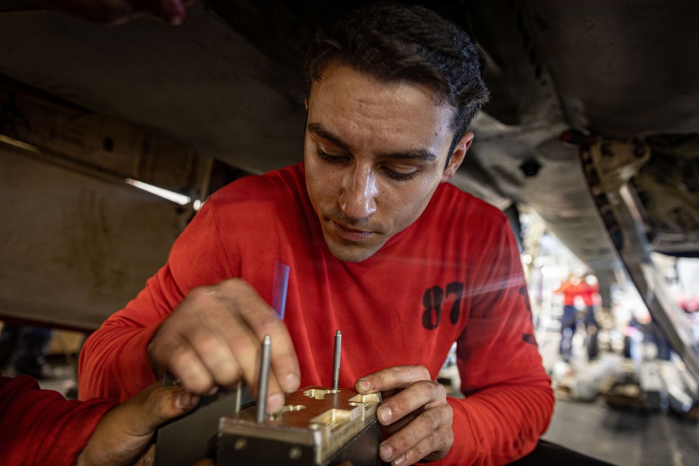 VFA-87 Routine Maintenance