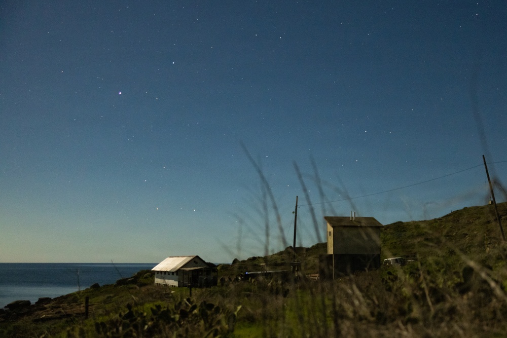 1st Recon Bn. conducts amphibious insert during Steel Knight 25