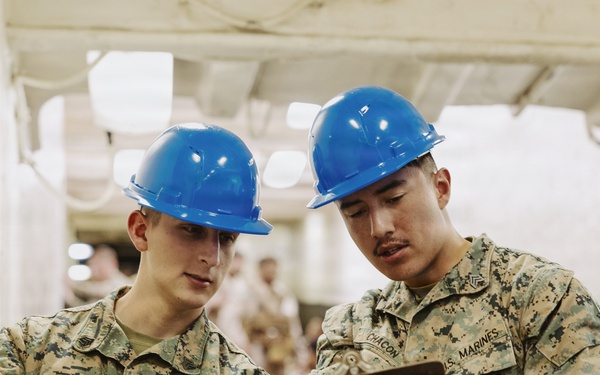 11th MEU Marines, Sailors Depart for Operations Ashore