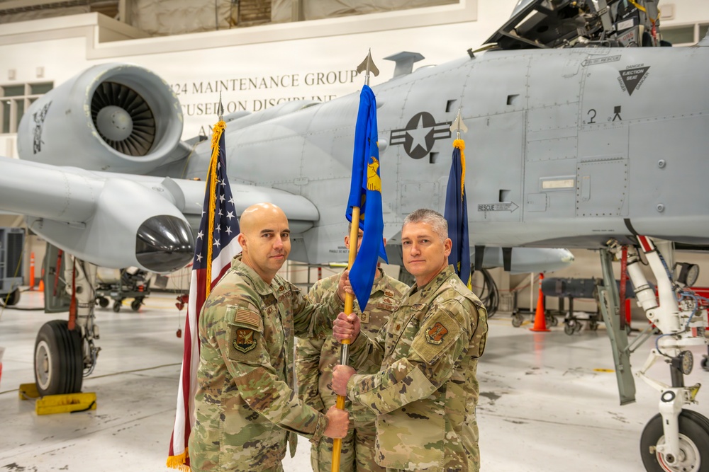 Maj. Thompson Assumes Command of Maintenance Operations Flight