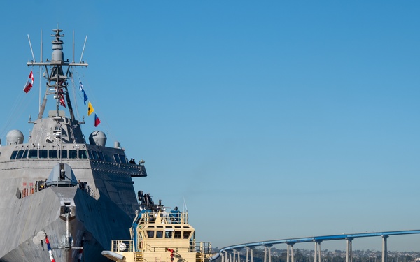 USS Pierre arrives at its new homeport