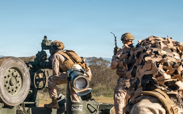 1st Bn., 11th Marines conduct night fire missions during Steel Knight 25