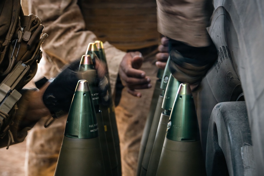 1st Bn., 11th Marines conduct night fire missions during Steel Knight 25