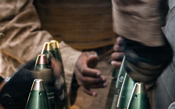 1st Bn., 11th Marines conduct night fire missions during Steel Knight 25