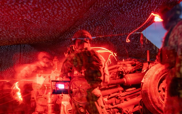 1st Bn., 11th Marines conduct night fire missions during Steel Knight 25