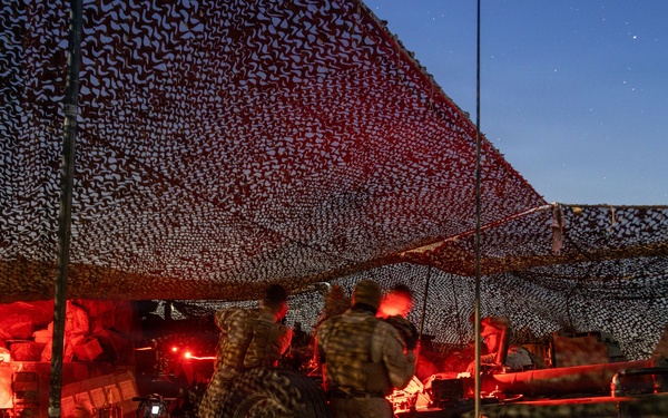 1st Bn., 11th Marines conduct night fire missions during Steel Knight 25