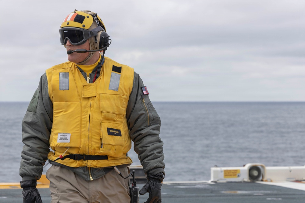Kearsarge Conducts Flight Operations