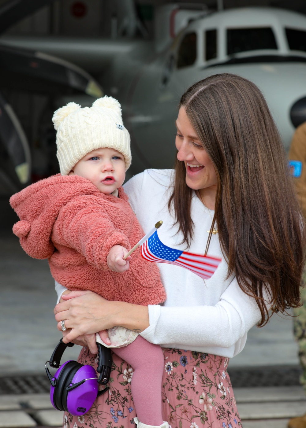 VAW-121 Comes home from deployment