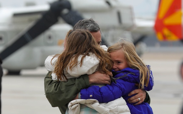 VAW-121 Comes home from deployment