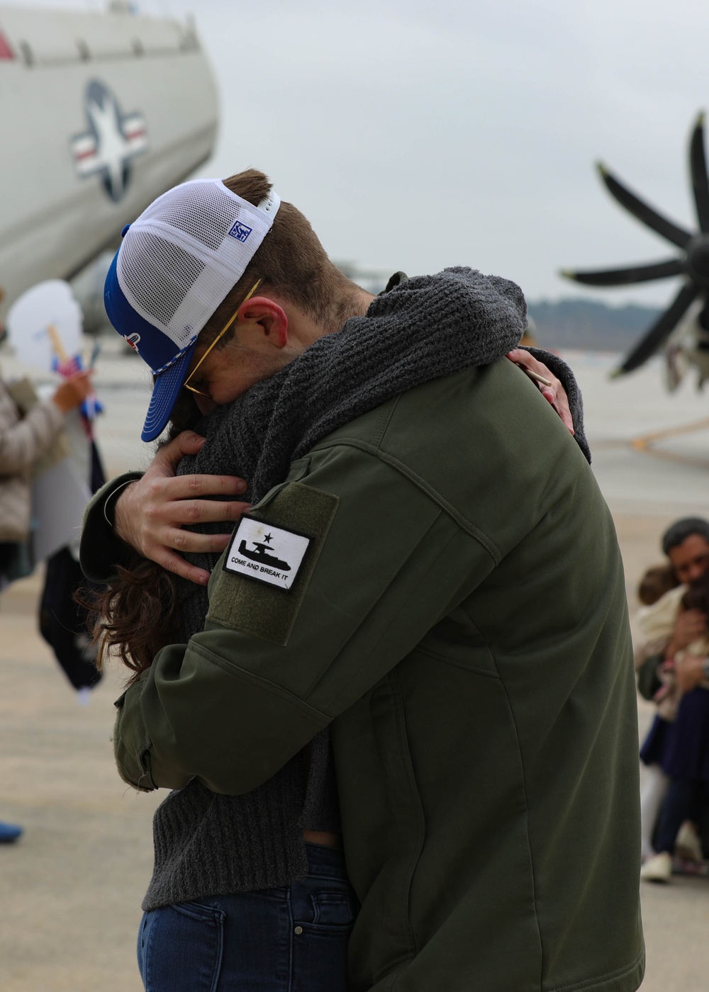 VAW-121 Comes home from deployment