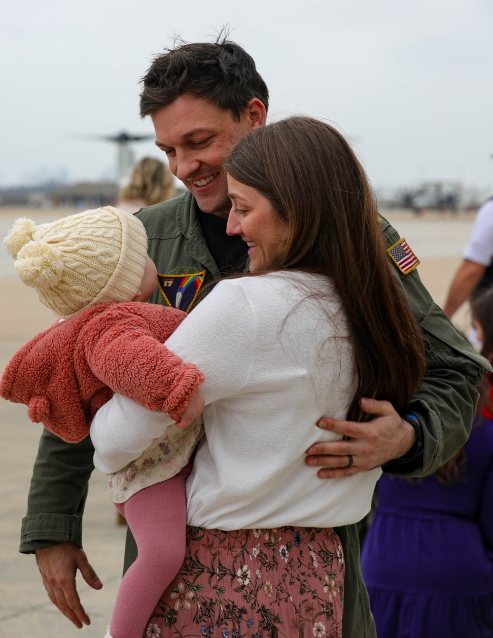 VAW-121 Comes home from deployment