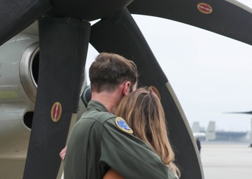 VAW-121 Comes home from deployment