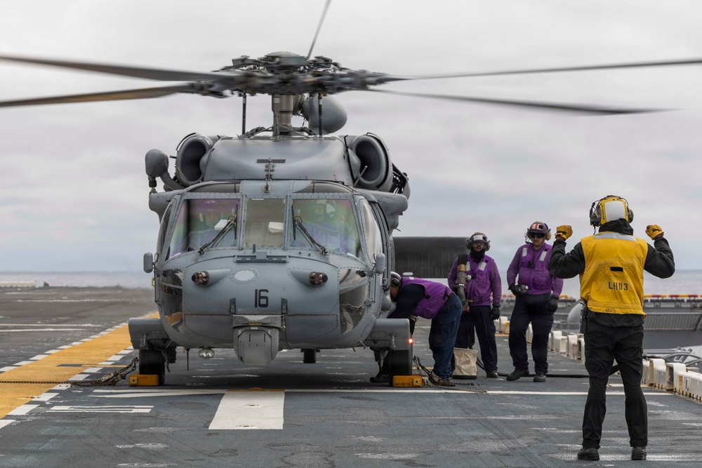 Kearsarge Conducts Flight Operations