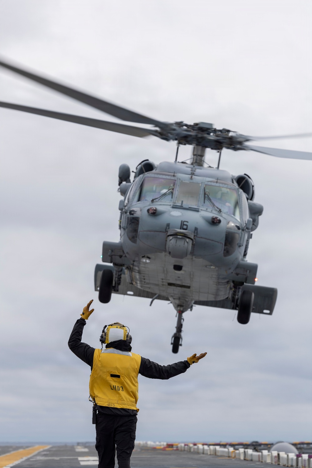 Kearsarge Conducts Flight Operations