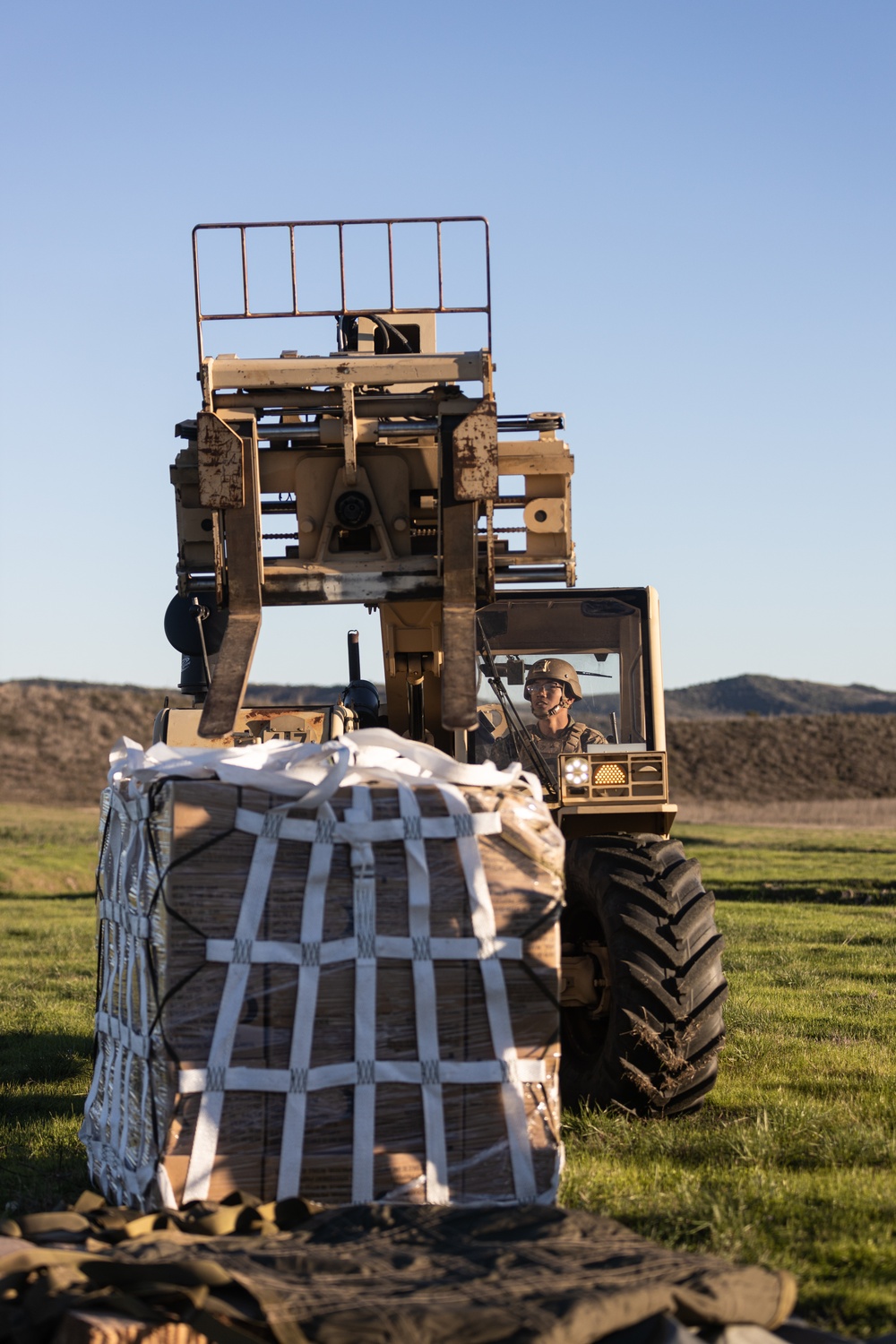 Supplies from the Skies: 1st DSB Conducts Air Delivery Operations