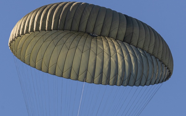 Supplies from the Skies: 1st DSB Conducts Air Delivery Operations