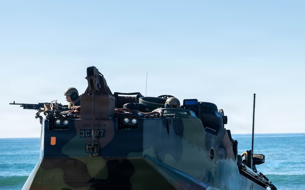 U.S. Marines, Sailors execute ship-to-shore operations during Steel Knight 25