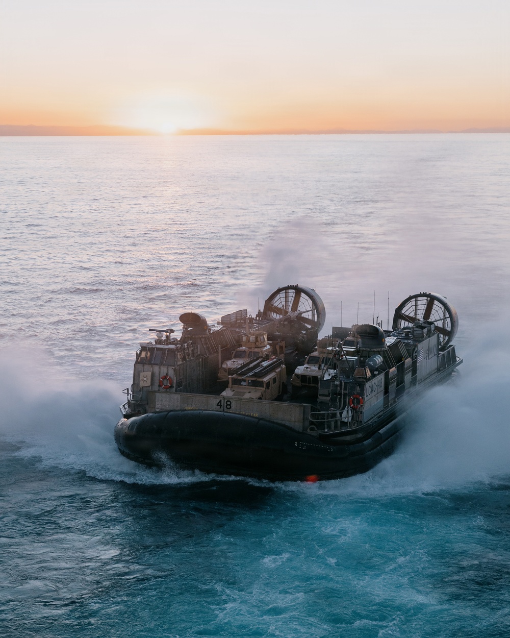 11th MEU Marines, Sailors Conduct Ship to Shore Movement