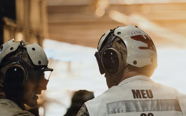 11th MEU Marines, Sailors Conduct Ship to Shore Movement