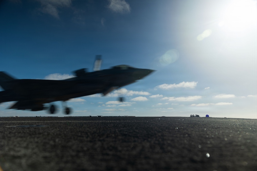 11th MEU Marines, Sailors Conduct F-35B Deck Landing Qualifications