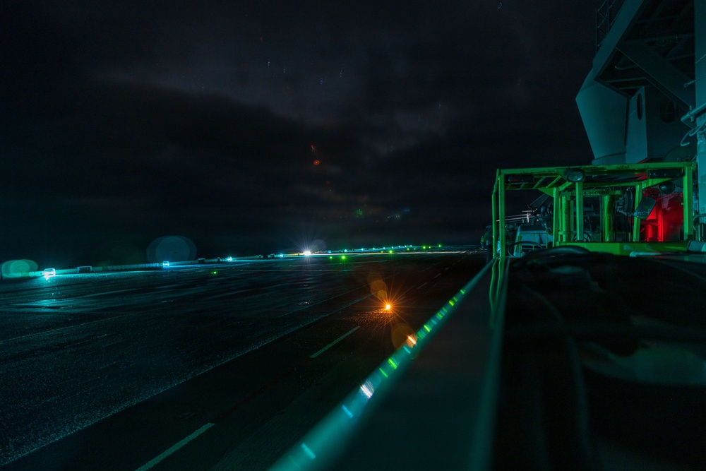 11th MEU Marines, Sailors Conduct F-35B Deck Landing Qualifications