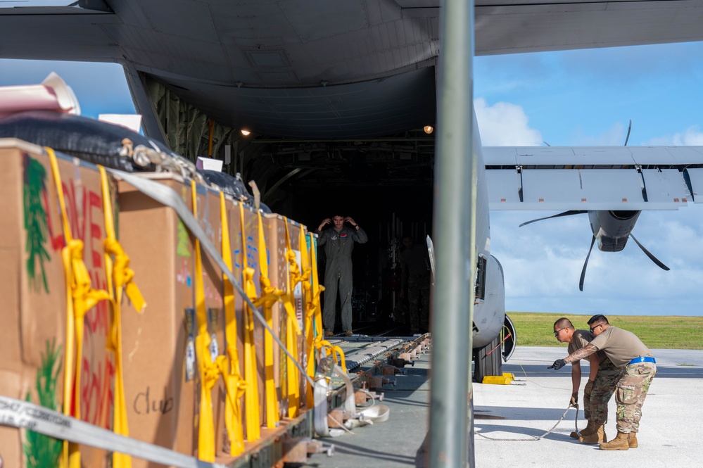 374 AEW load up holiday cheer for OCD25