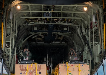 374 AEW load up holiday cheer for OCD25