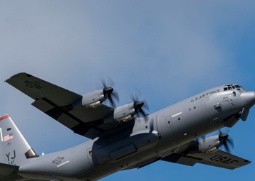 374 AEW load up holiday cheer for OCD25