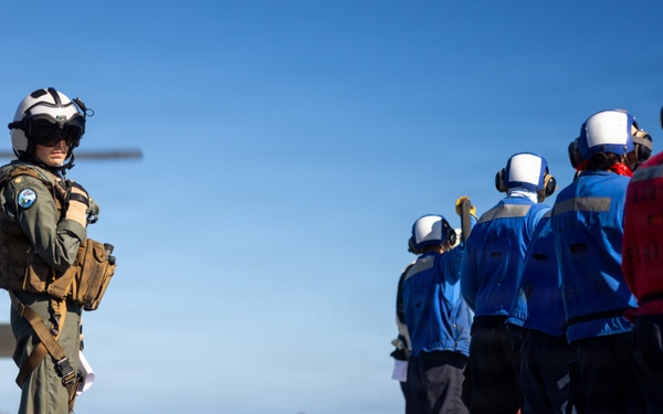 11th MEU Sailors Conduct Deck Landing Qualification