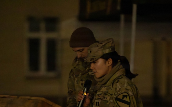 Soldiers and Polish community celebrate 2025 Christmas tree lighting ceremony