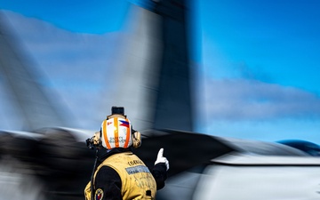 Units of Carrier Air Wing 17 Return to San Diego After 9-Month Mission