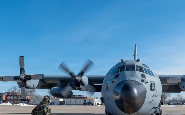 Airmen train in chem gear