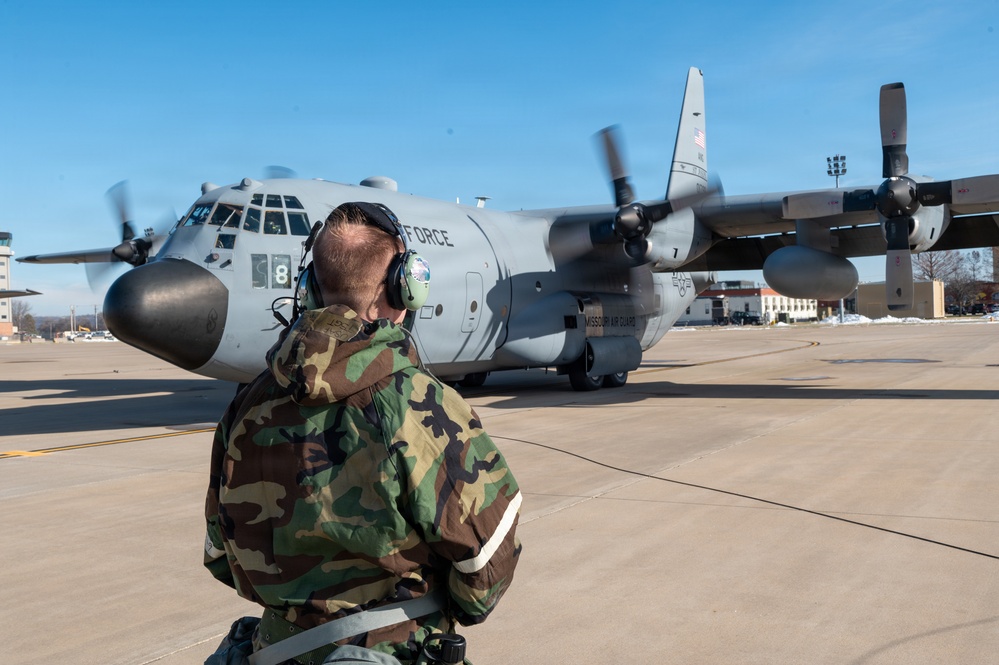 Airmen train in chem gear