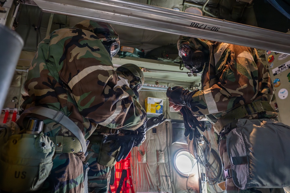 Airmen train in chem gear