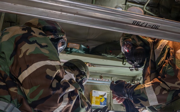 Airmen train in chem gear